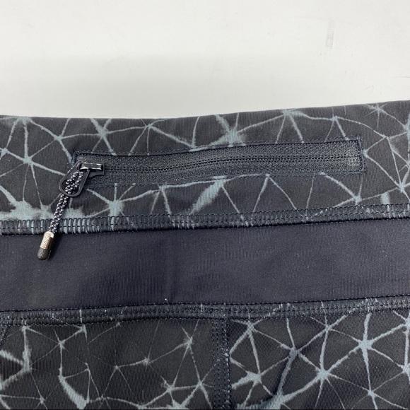 Lululemon Run Inspire 2 Crop Leggings with Mesh - Picture 15 of 15